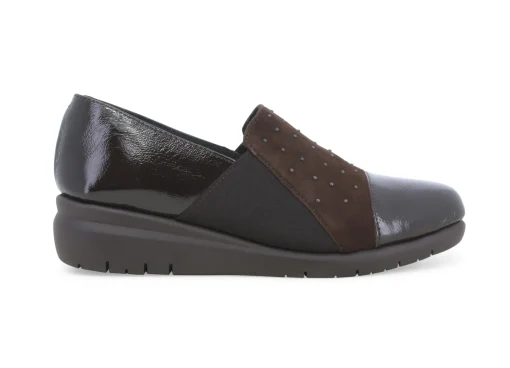 Mocassini Donna: Mocassino donna in vernice e camoscio marrone k55239w