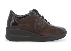 Sneakers Donna: Sneakers donna in vernice e camoscio marrone r25642w