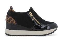 Sneakers Donna: Sneakers donna in vernice e pelle nero r25545w