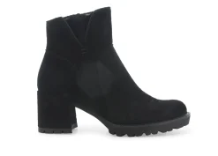 Stivaletti / Tronchetti Donna: Tronchetto donna in camoscio nero l5332w