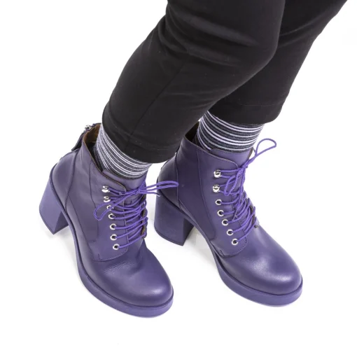 Stivaletti / Tronchetti Donna: Bueno Shoes Stringata con tacco 23WZ3205FIO